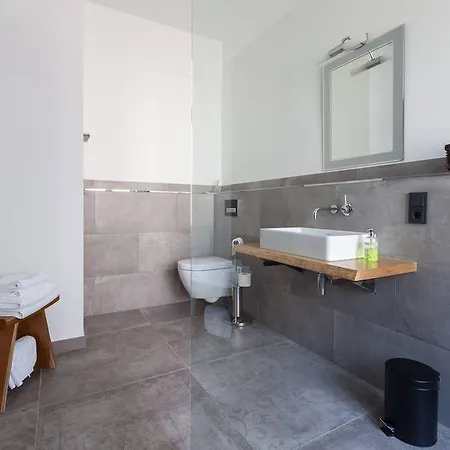 Altes Rathaus Bed & Breakfast 4*