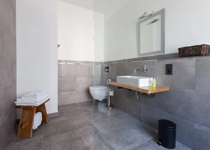 Altes Rathaus Bed & Breakfast 4*