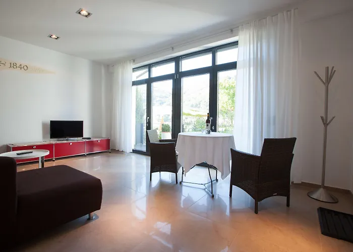 Altes Rathaus Bed & Breakfast 4*